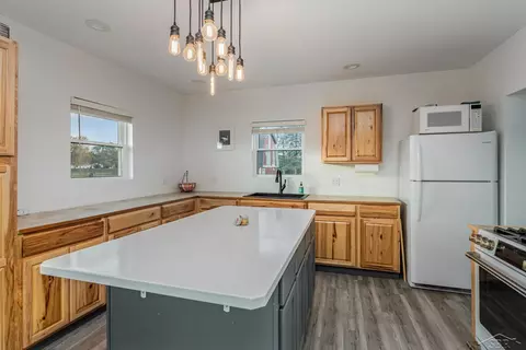 2015 E Parish Rd, Kawkawlin, MI 48631 photo 5