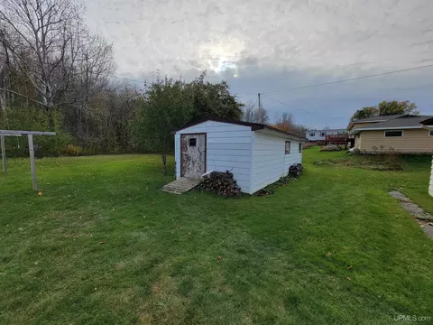 1428 High, Munising, MI 49862 photo 23