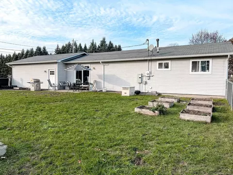 1025 W 3rd, Gladwin, MI 48624 photo 23