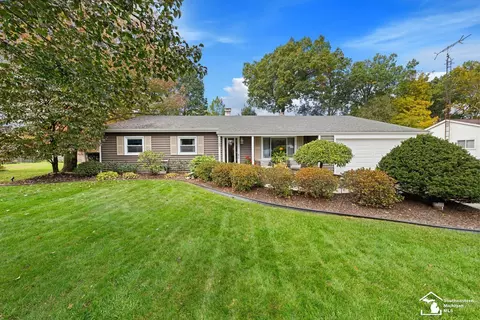 7585 Verna, Lambertville, MI 48144