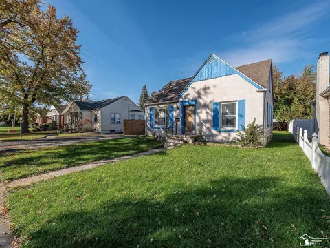 519 Bentley, Monroe, MI 48162 photo 2