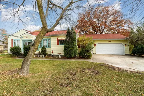 1959 S Huron, Kawkawlin, MI 48631