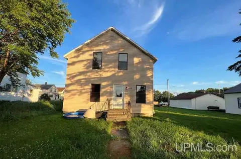 120 Baltic, Caspian, MI 49915