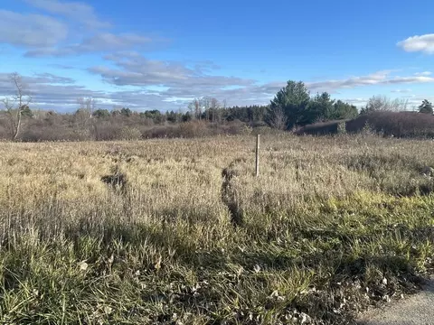 74 Cambridge, Gladwin, MI 48624 photo 3