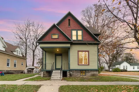 415 10th, Bay City, MI 48708