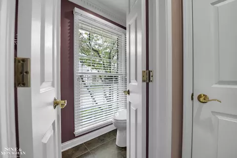 934 Lochmoor, Grosse Pointe Woods, MI 48236 photo 14