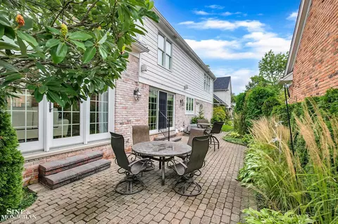 934 Lochmoor, Grosse Pointe Woods, MI 48236 photo 35