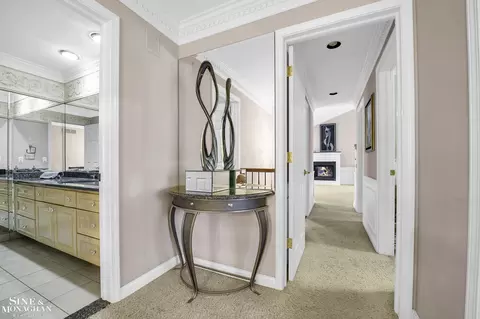 934 Lochmoor, Grosse Pointe Woods, MI 48236 photo 15