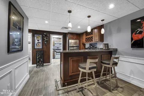 934 Lochmoor, Grosse Pointe Woods, MI 48236 photo 29