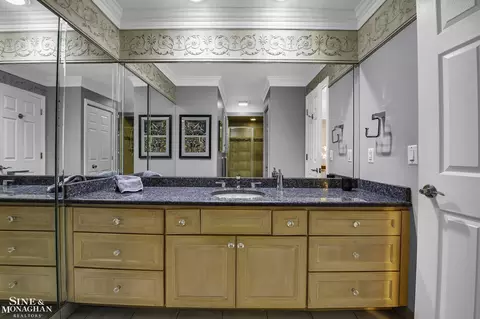 934 Lochmoor, Grosse Pointe Woods, MI 48236 photo 25