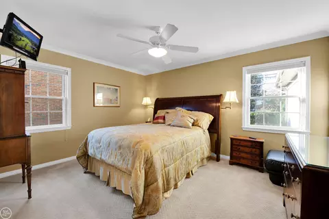 861 Shoreham Rd, Grosse Pointe Woods, MI 48236 photo 27