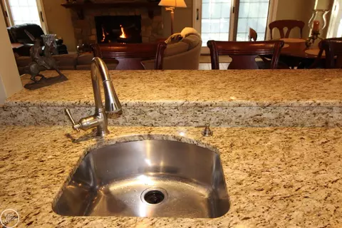 861 Shoreham Rd, Grosse Pointe Woods, MI 48236 photo 13