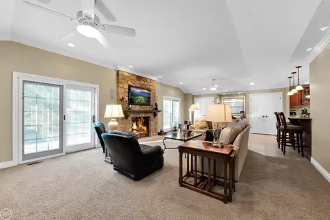 861 Shoreham Rd, Grosse Pointe Woods, MI 48236 photo 20