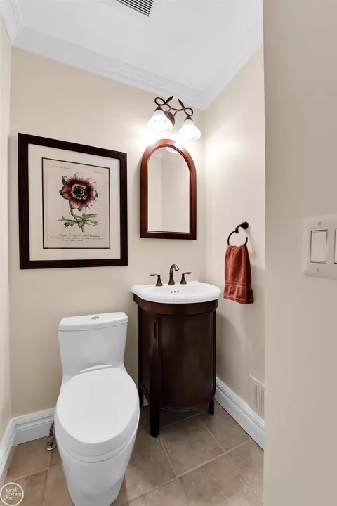861 Shoreham Rd, Grosse Pointe Woods, MI 48236 photo 21