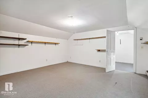 532 E Broad, Linden, MI 48451 photo 26