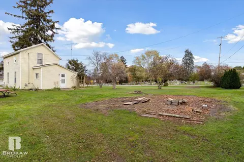 532 E Broad, Linden, MI 48451 photo 29