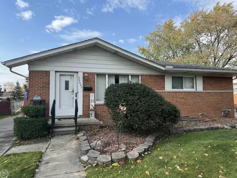 30023 Elmgrove, Saint Clair Shores, MI 48082