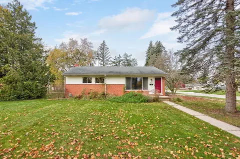 2425 Greenbush, Saginaw, MI 48603