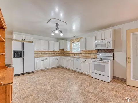 114 Cole, Monroe, MI 48162 photo 6