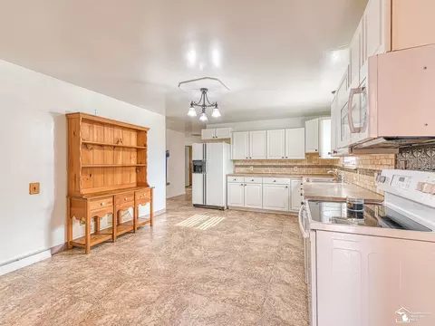 114 Cole, Monroe, MI 48162 photo 8