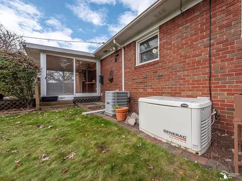 114 Cole, Monroe, MI 48162 photo 30