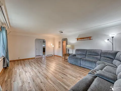 114 Cole, Monroe, MI 48162 photo 4
