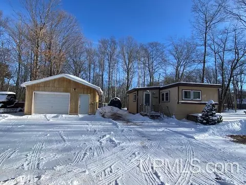 2492 Moran, Marquette, MI 49855