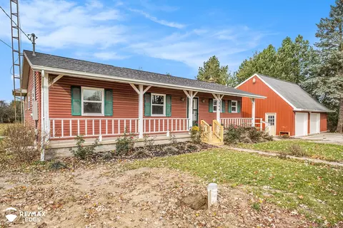 2244 S Oak, Davison, MI 48423 photo 3