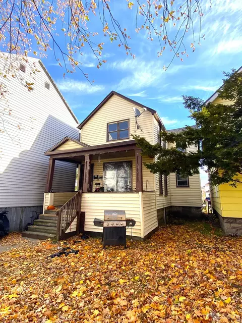 309 S 9th, Escanaba, MI 49829