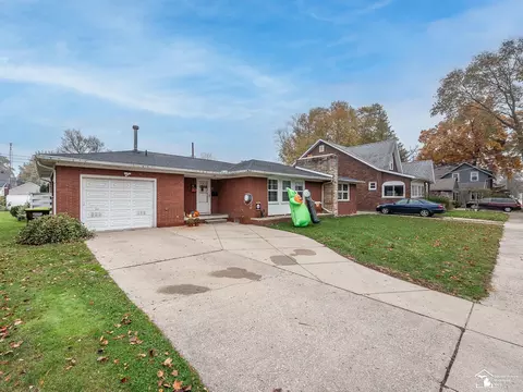 115 E Grv, Monroe, MI 48162