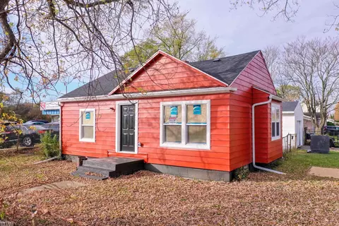 2040 S S Ctr, Flint, MI 48503