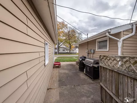 2 Winston, Monroe, MI 48161 photo 24