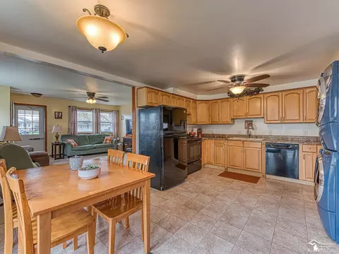 2 Winston, Monroe, MI 48161 photo 8