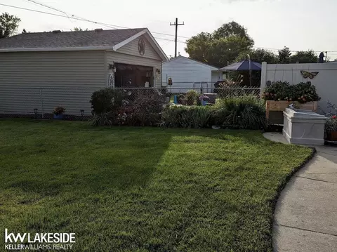 18127 Rainbow, Fraser, MI 48026 photo 34