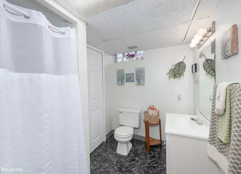 18127 Rainbow, Fraser, MI 48026 photo 30