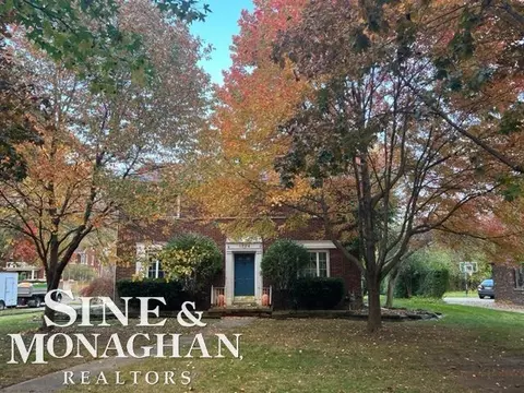 1384 Berkshire, Grosse Pointe Park, MI 48230