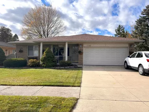 39885 Waldorf, Clinton Township, MI 48038