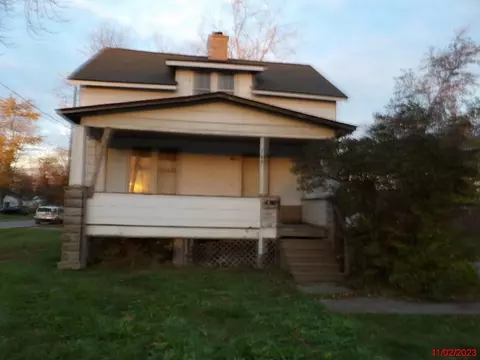 103 N Tuscola, Bay City, MI 48708