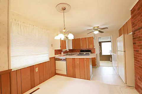 1309 Coutant, Flushing, MI 48433 photo 6