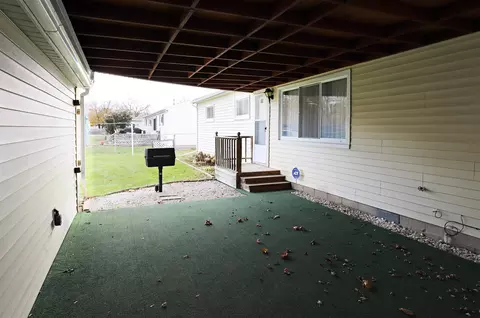 1309 Coutant, Flushing, MI 48433 photo 25