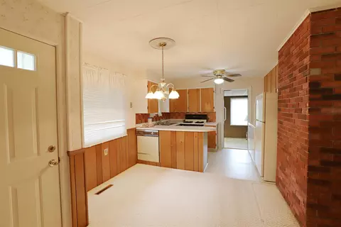 1309 Coutant, Flushing, MI 48433 photo 5