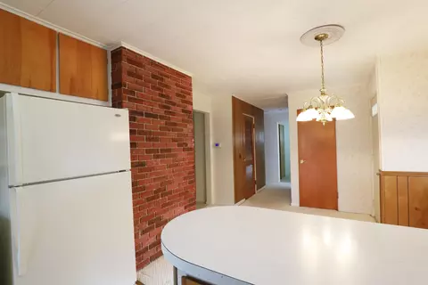 1309 Coutant, Flushing, MI 48433 photo 10