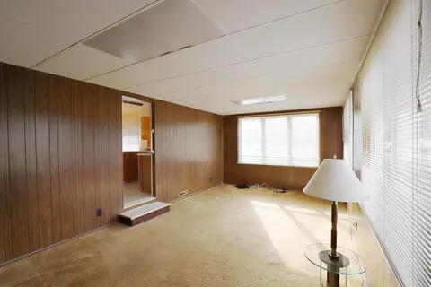 1309 Coutant, Flushing, MI 48433 photo 12