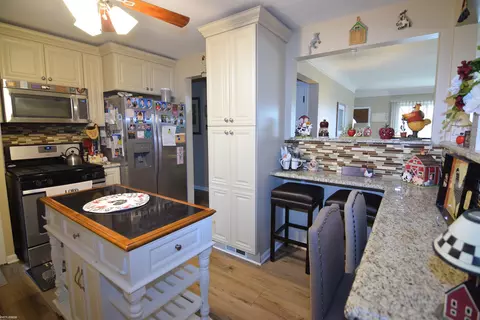 19066 Mott, Eastpointe, MI 48021 photo 4