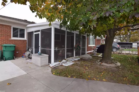 19066 Mott, Eastpointe, MI 48021 photo 42