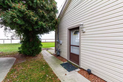 8371 Colony, Algonac, MI 48001 photo 5
