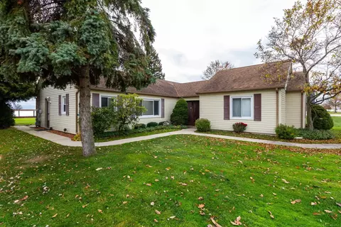 8371 Colony, Algonac, MI 48001 photo 3