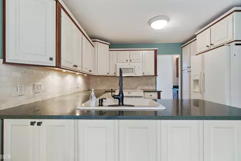 16845 Crystal, Macomb, MI 48042 photo 23