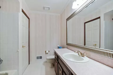 16845 Crystal, Macomb, MI 48042 photo 34