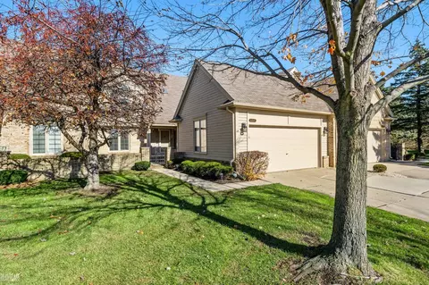 16845 Crystal, Macomb, MI 48042 photo 3